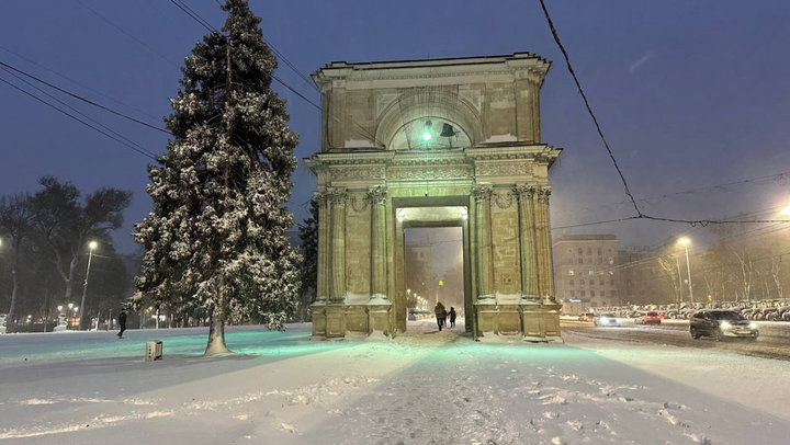 VIDEO/FOTO. Cum arată Chișinăul după o zi de ninsoare