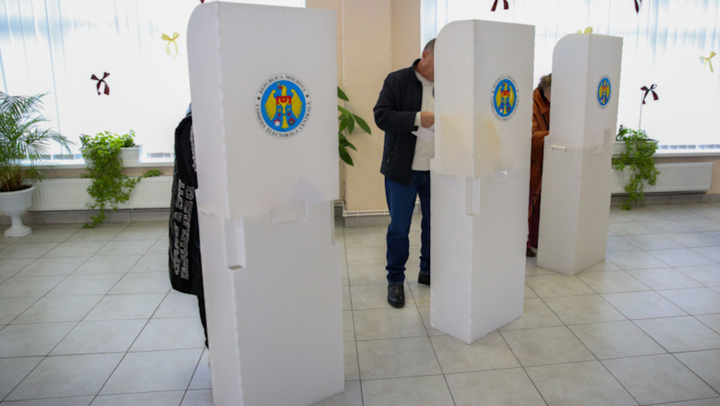 Rezultate preliminare: Locuitorii din satul Aluatu și-au ales primarul