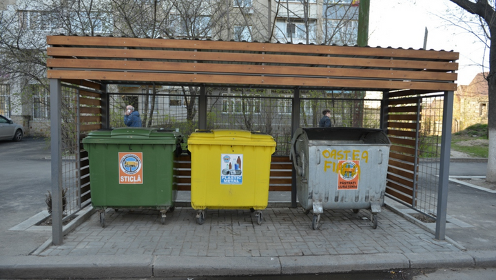 Autoritățile publice vor fi obligate să asigure colectarea separată a deșeurilor. Proiect votat de Parlament
