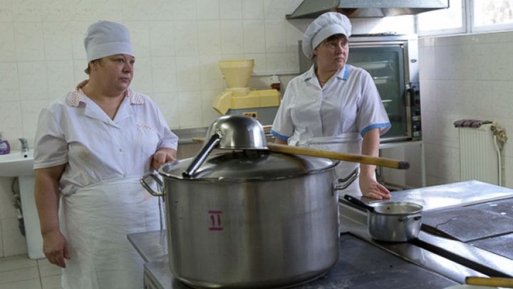 Timp de două săptămâni, mai mulți ucraineni s-au angajat în țară. Câți și-au găsit un loc de muncă la Chișinău