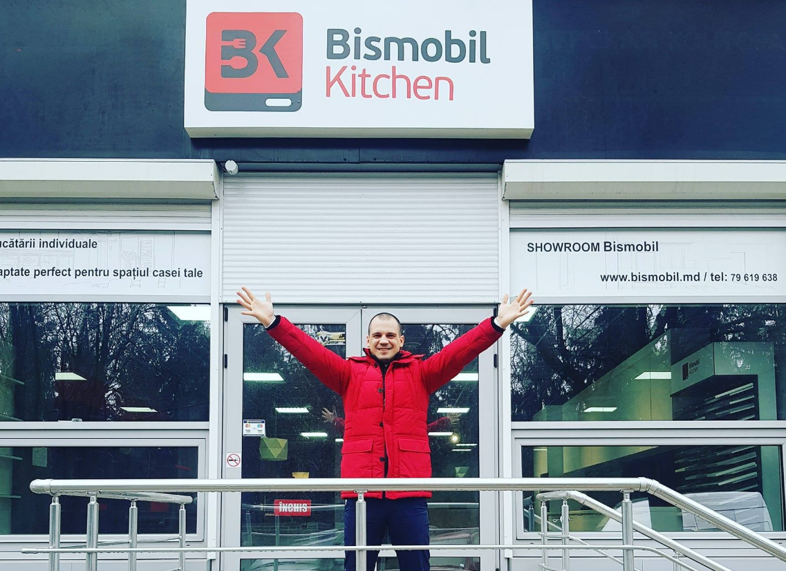 Fondatorul „Bismobil Kitchen” transferat din arest preventiv în arest la domiciliu pentru 30 de zile. Anterior acesta a fugit de sub escortă