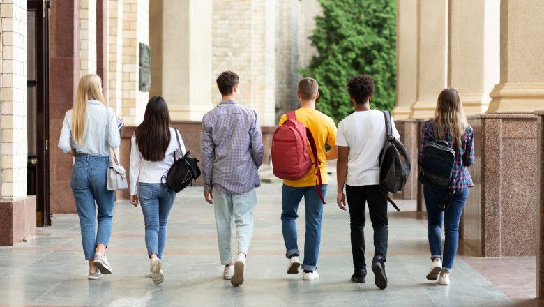 A început admiterea în școlile profesionale, colegii și centrele de excelență