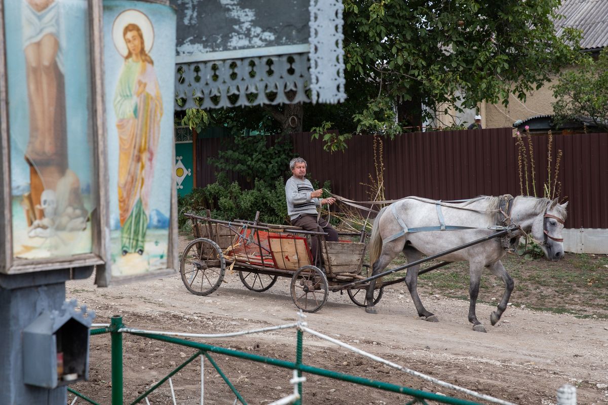 FOTO/ 1.300 de locuitori din raionul Nisporeni vor avea apă potabilă de calitate