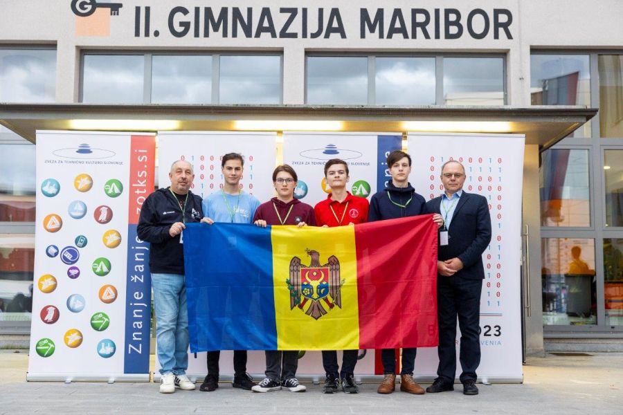 Elevii din R. Moldova au obținut două medalii de bronz și o mențiune de onoare la Olimpiada de Informatică