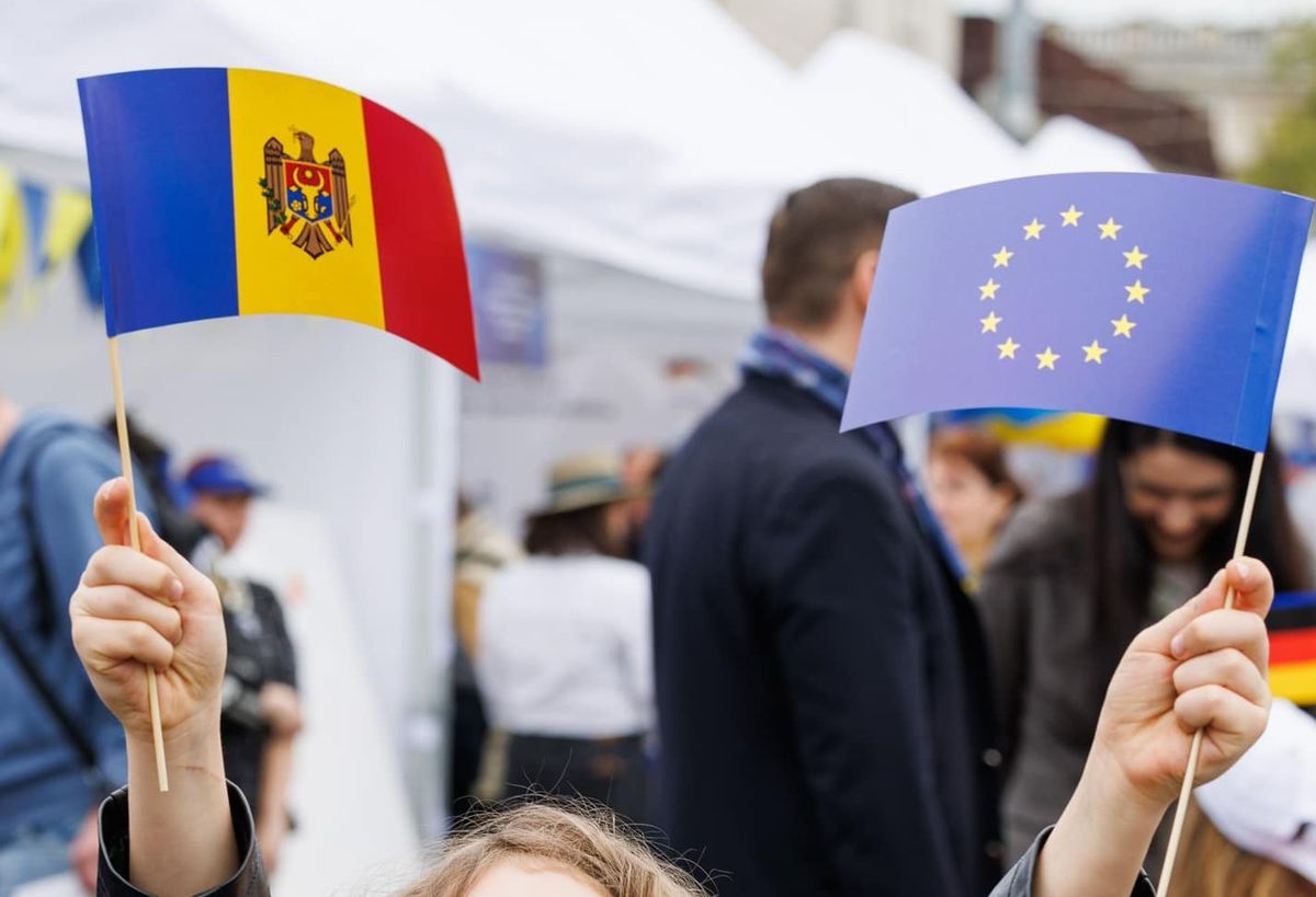 Oficiali europeni anunță când va fi propusă începerea negocierilor de aderare a R. Moldova la UE