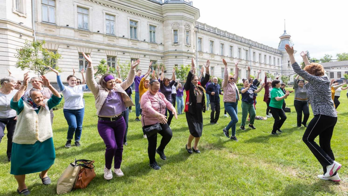 În zece raioane din țară vor fi implementate programe pentru îmbătrânire activă și dezvoltare digitală