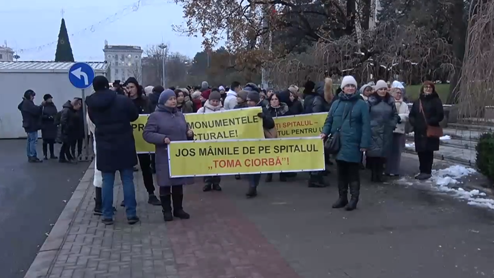 „Nu lăsați infecțiile să invadeze țara”. Protest împotriva inițiativei de fuzionare a două spitale din Chișinău