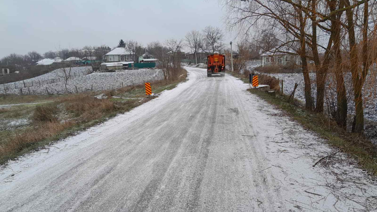 Ninsori slabe și lapoviță în nordul țării. Cum va fi vremea miercuri