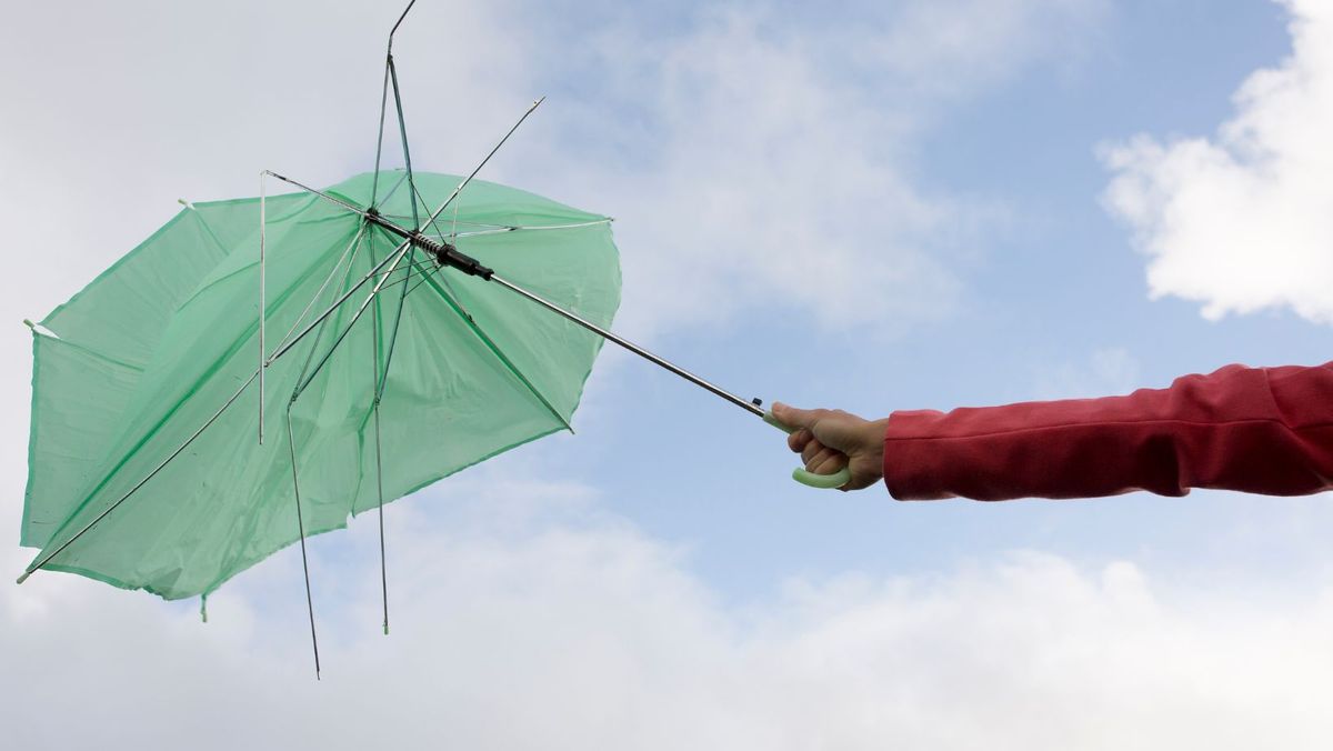 Meteorologii anunță cod galben de vânt puternic în toată țara. Perioada vizată