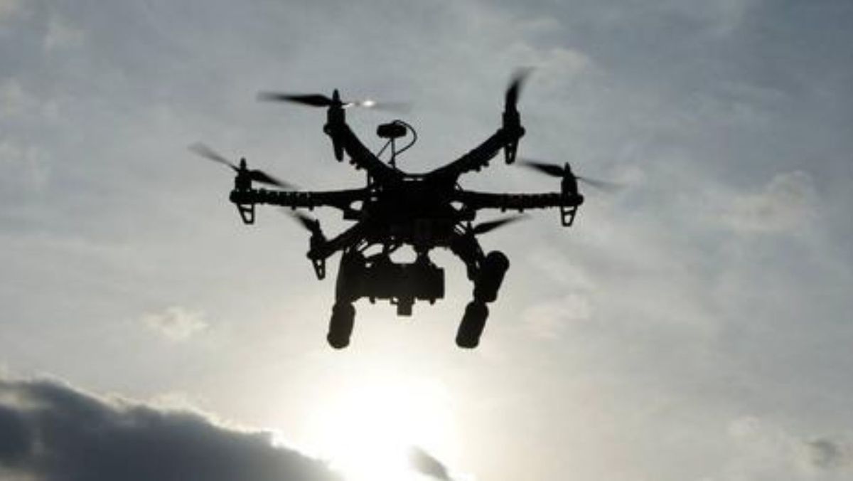 Presa din România: O dronă militară s-ar fi prăbușit în apropierea orașului Brăila - VIDEO