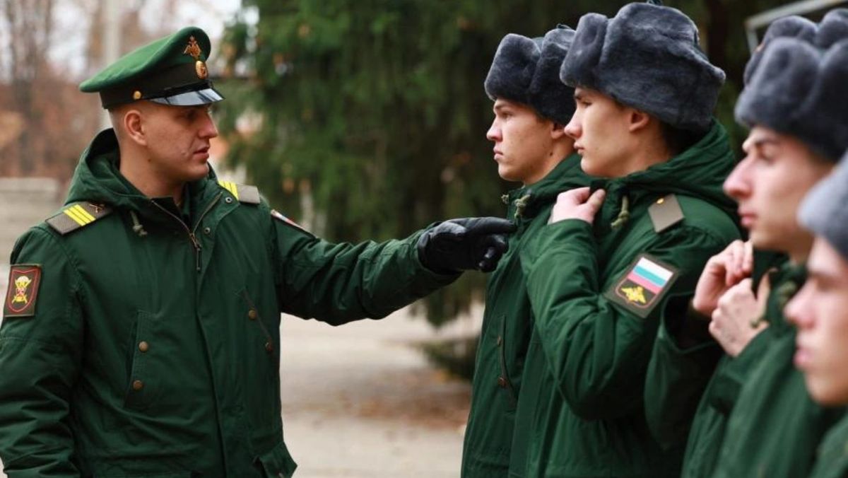 Putin a semnat decretul privind recrutarea de primăvară. 150.000 de ruși vor fi înrolați în armată