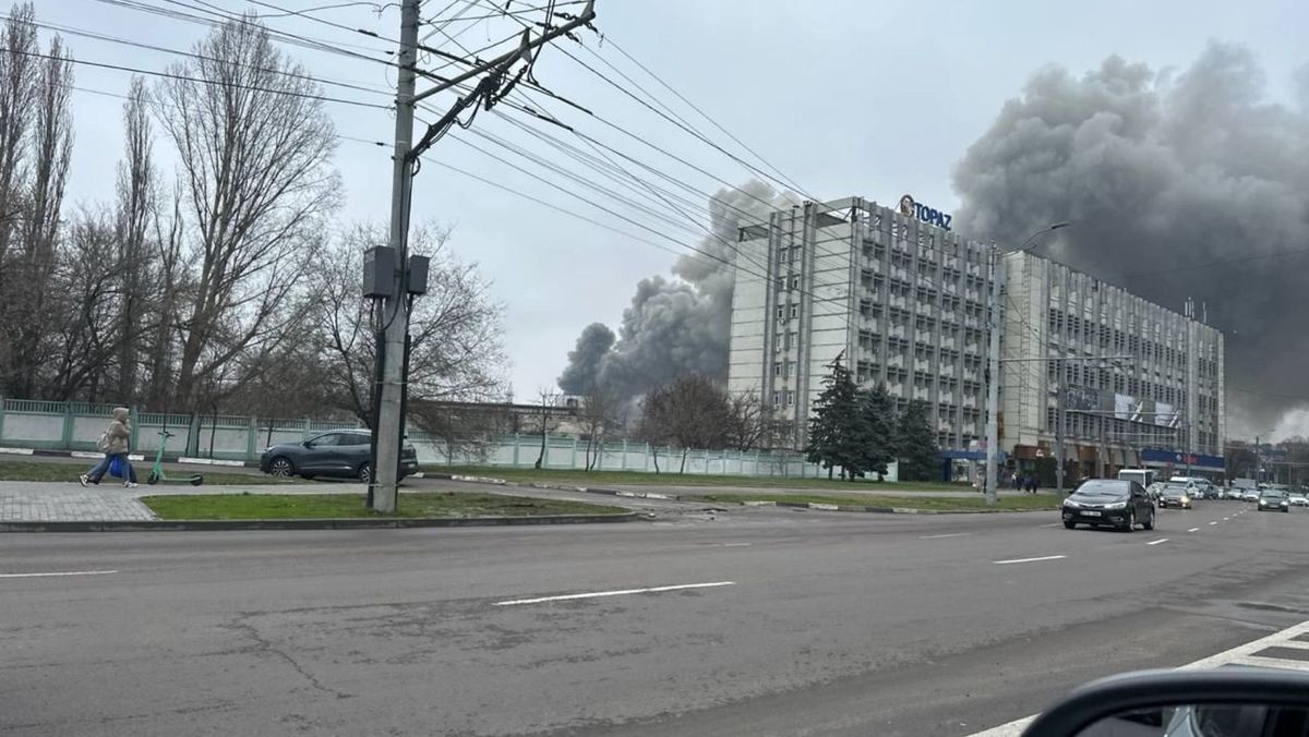 VIDEO/ Un depozit din capitală a luat foc. 51 de pompieri au intervenit