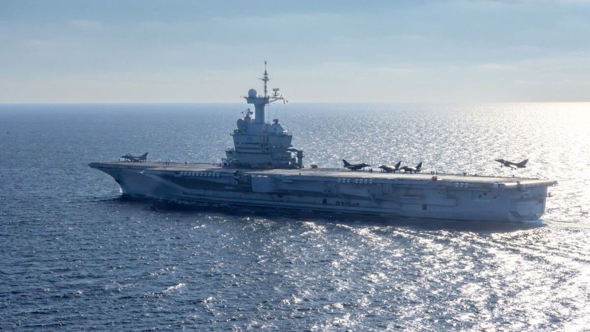 Franța trimite un portavion nuclear într-o misiune de 15 zile în Marea Mediterană: „Este un mesaj adresat rușilor”