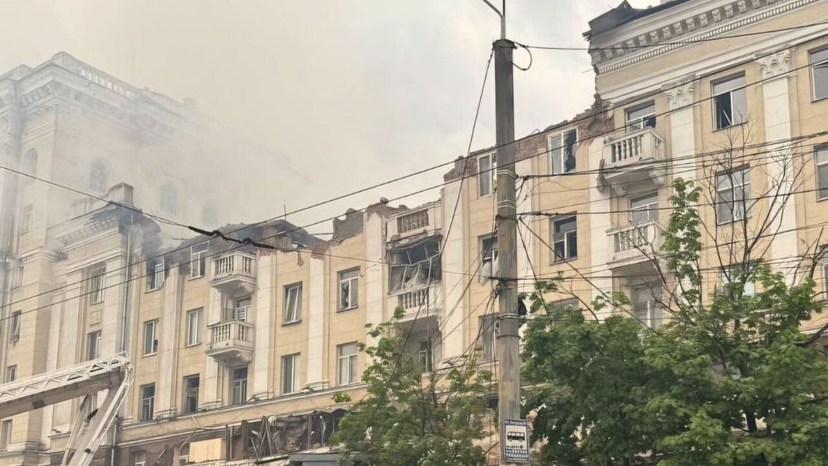 Noi atacuri cu rachete asupra  Ucrainei. O clădire rezidențială a fost distrusă la Dnipro: Sunt morți și răniți