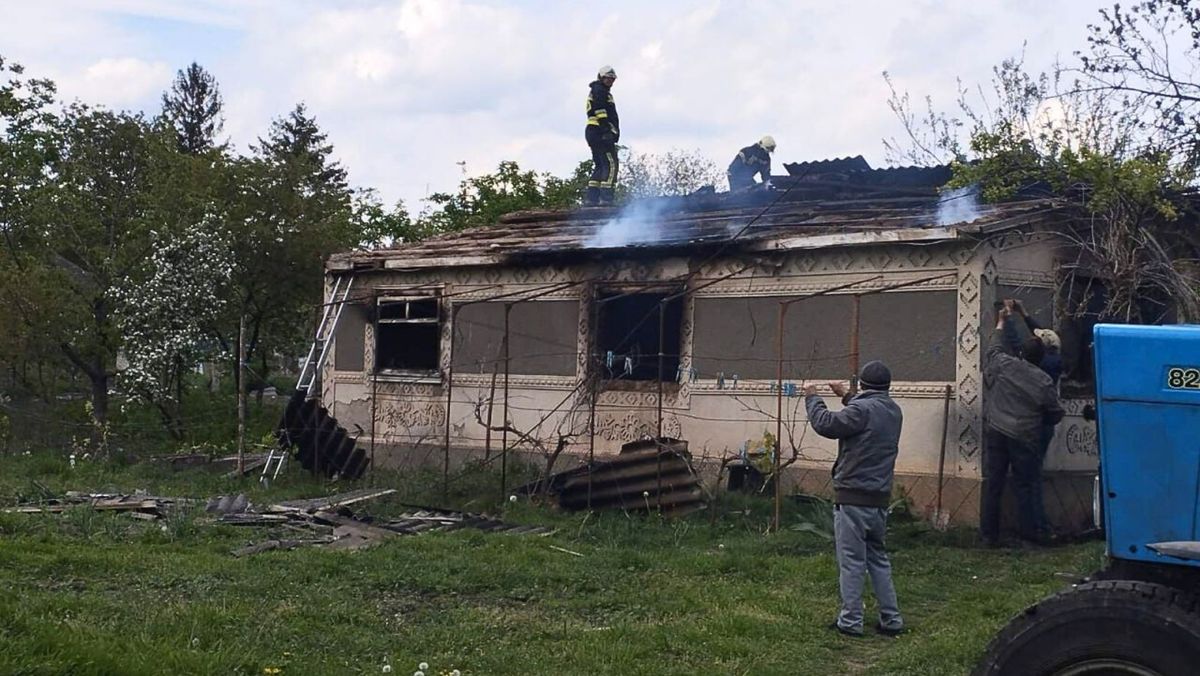 O gospodărie din raionul Edineț, distrusă parțial în urma exploziei unei butelii de gaz. Atenționarea pompierilor
