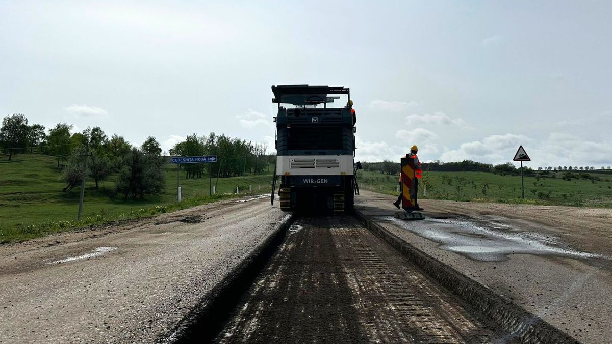 FOTO/ La ce etapă sunt lucrările de reabilitare a traseului Soroca-Arionești-Otaci, lansate în septembrie 2023