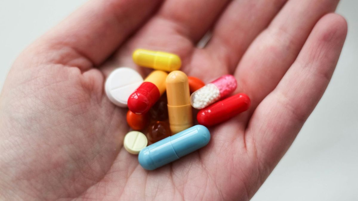 Farmaciile din țară ar putea fi obligate în acest an să colecteze medicamentele expirate de la populație