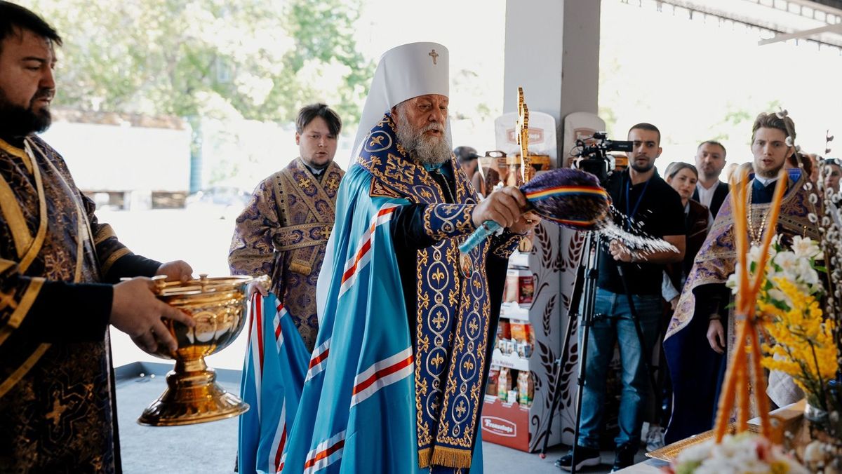 FOTO/VIDEO Moldovenii vor putea procura produse pascale sfințite de mitropolitul Vladimir