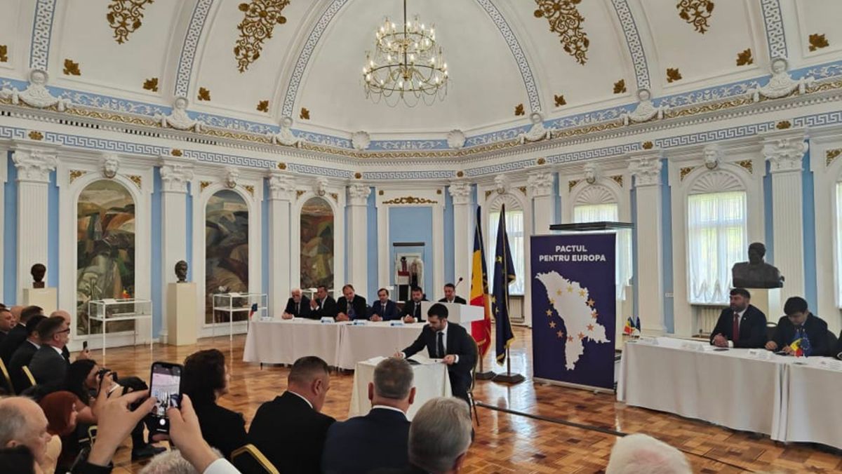 13 partide din R. Moldova au semnat „Pactul pentru Europa”