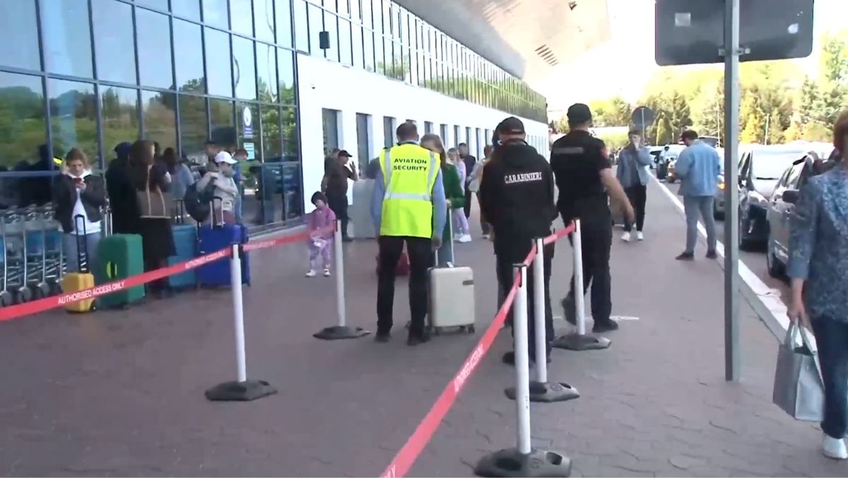 De astăzi, doar pasagerii cu bilete pot intra în aeroportul din Chișinău. Până când este în vigoare măsura