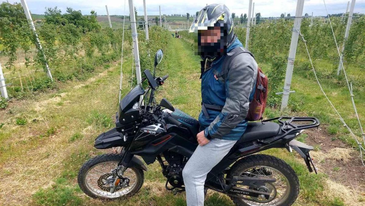 Un ucrainean a intrat ilegal în R. Moldova cu o motocicletă. Bărbatul a recunoscut că fuge de război
