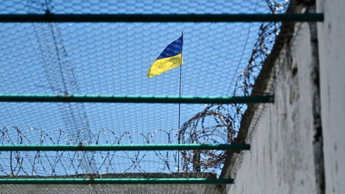 Peste 600 de deținuți au părăsit penitenciarele din Ucraina și s-au alăturat Forțelor Armate