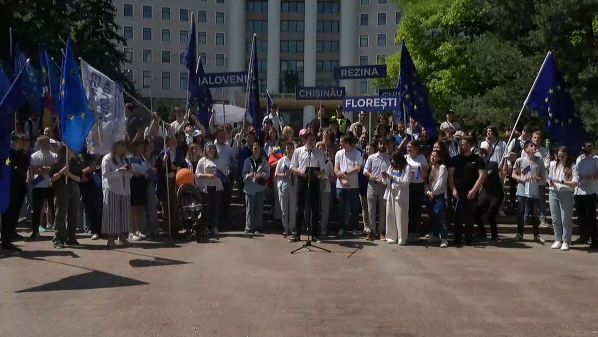 VIDEO/ În capitală este organizat Marșul tinerilor „pentru o Moldovă Europeană”