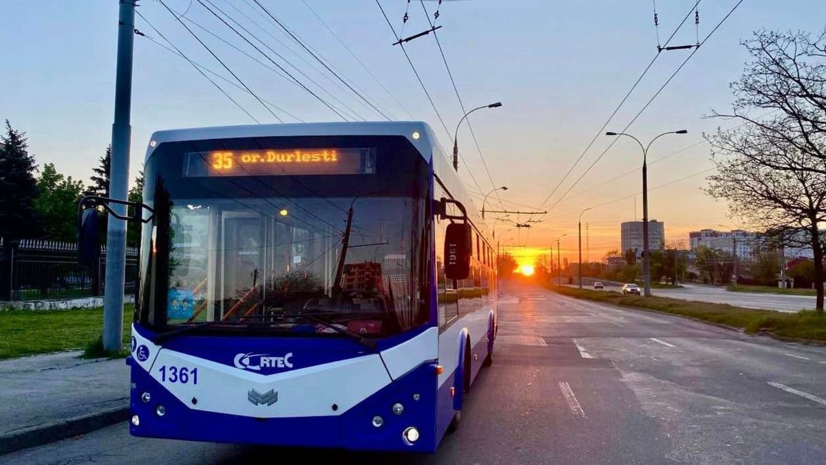 Mai multe rute de troleibuz și autobuz care circulă spre Durlești își modifică itinerarul, timp de două luni