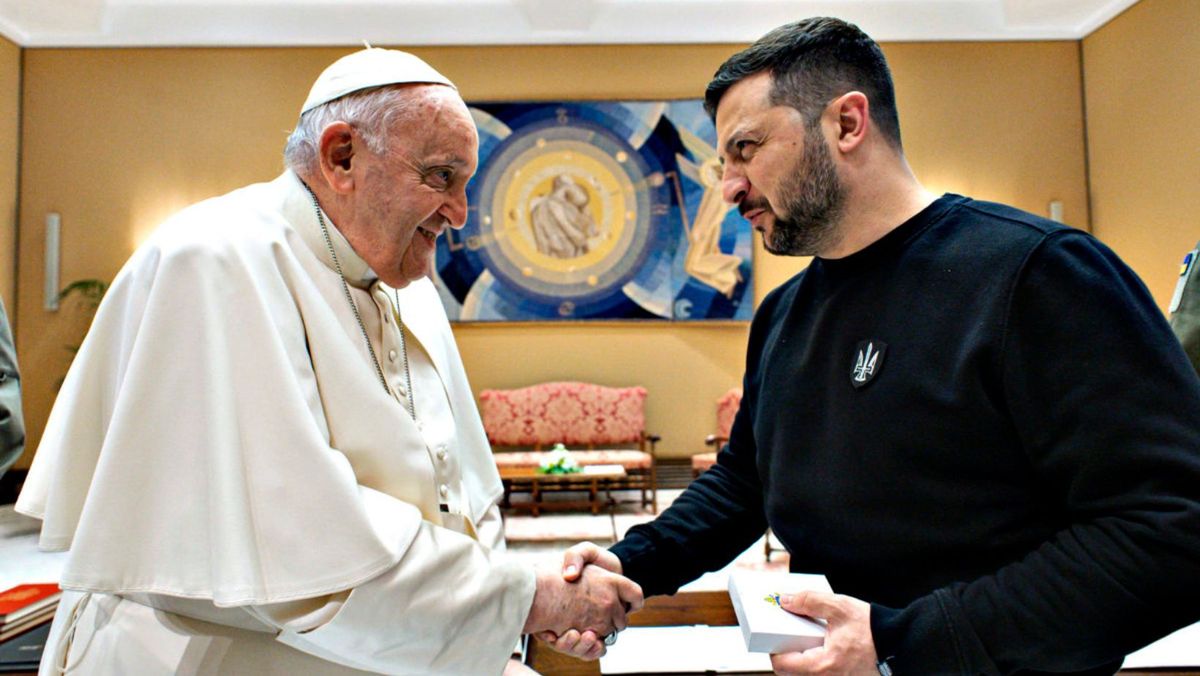 Papa Francisc se va întâlni cu președintele ucrainean Volodimir Zelenski în cadrul Summitului G7 din Italia