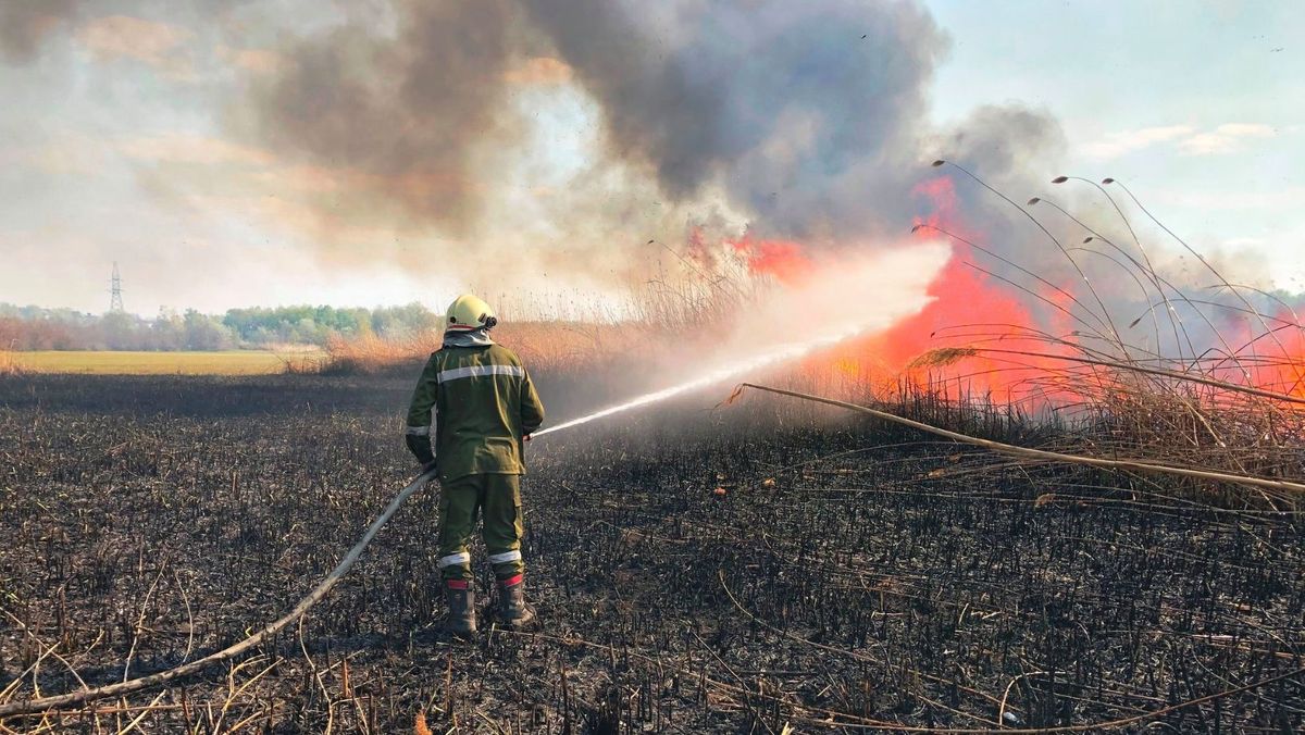 R. Moldova, sub cod galben de pericol de incendiu. În ce perioadă este valabilă avertizarea