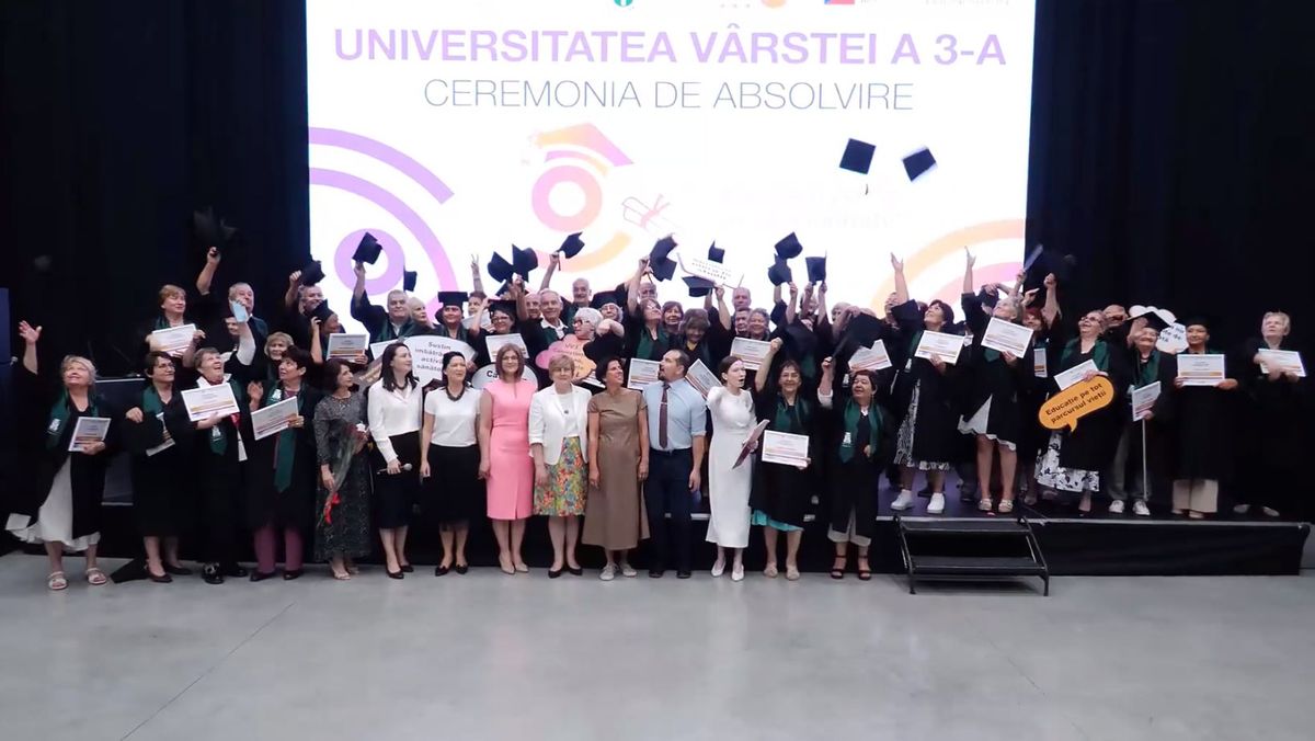 Proiect unic în R. Moldova. 57 de studenți au absolvit Universitatea Vârstei a Treia