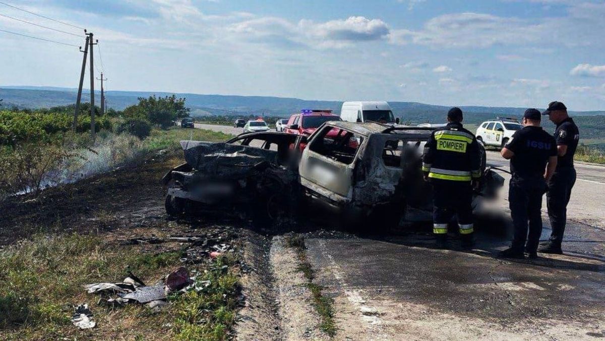 Grav accident rutier pe traseul Chișinău - Bălți. Cinci persoane au murit, iar șapte au fost rănite