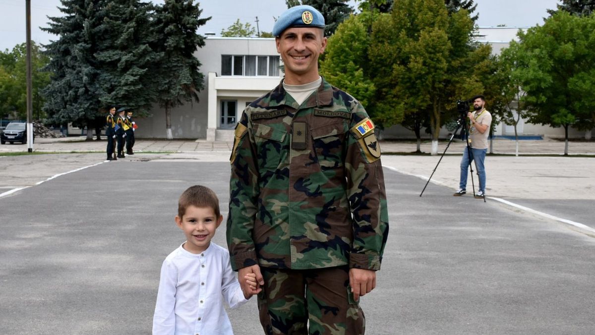 Zeci de militari moldoveni s-au reunit cu familiile lor. Contingentul KFOR-20 și-a încheiat misiunea în Kosovo