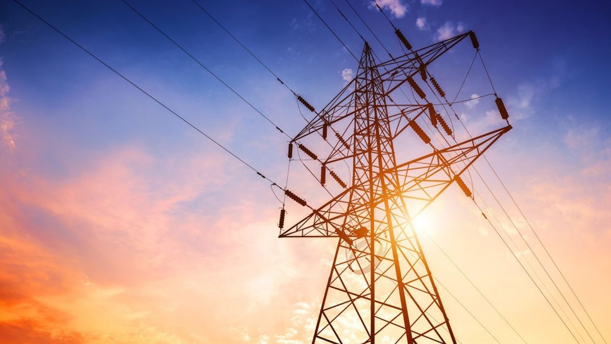 Prețul reglementat pentru energia electrică furnizată de Energocom scade cu 21%