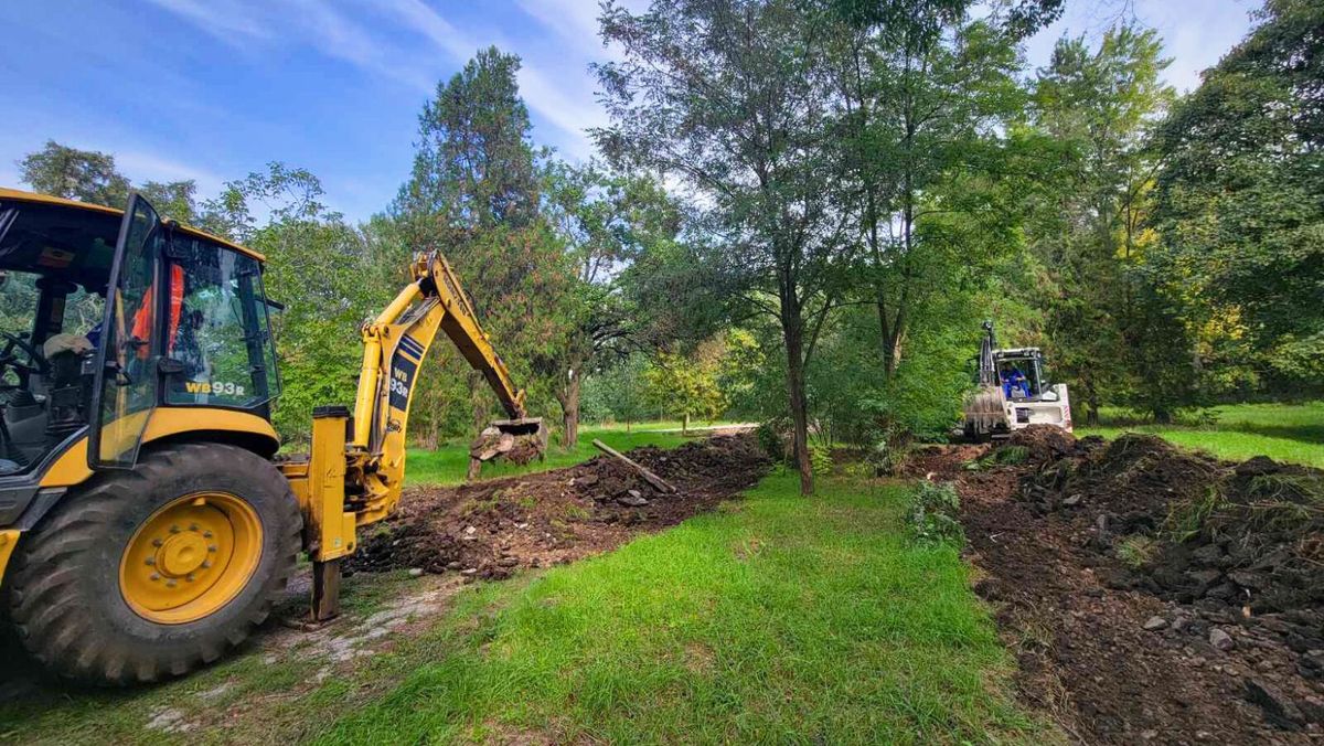 La Criuleni au loc lucrări de reconstrucție a bulevardului pietonal și amenajare a parcului orășenesc