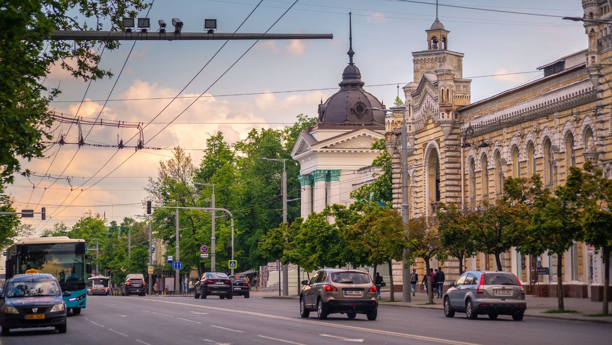 Weekend de foc pentru șoferii din capitală. Se anunță restricții de circulație și pentru ziua de sâmbătă