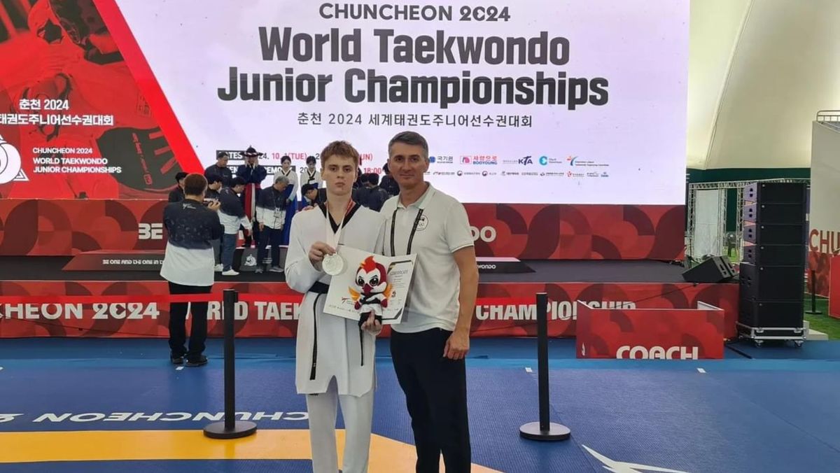 Artiom Roșca a cucerit, în premieră pentru țara noastră, argintul la Campionatul Mondial de taekwondo