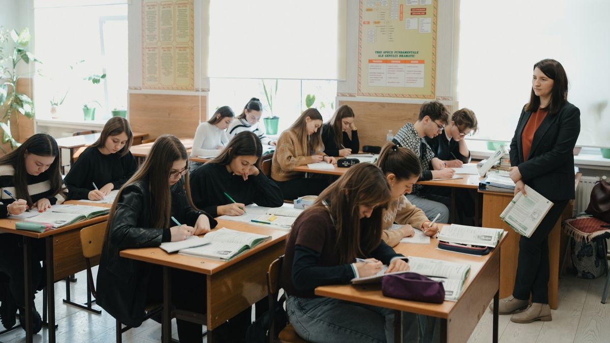 Peste șase mii de elevi vor beneficia de ore suplimentare la matematică pentru a se pregăti de examene