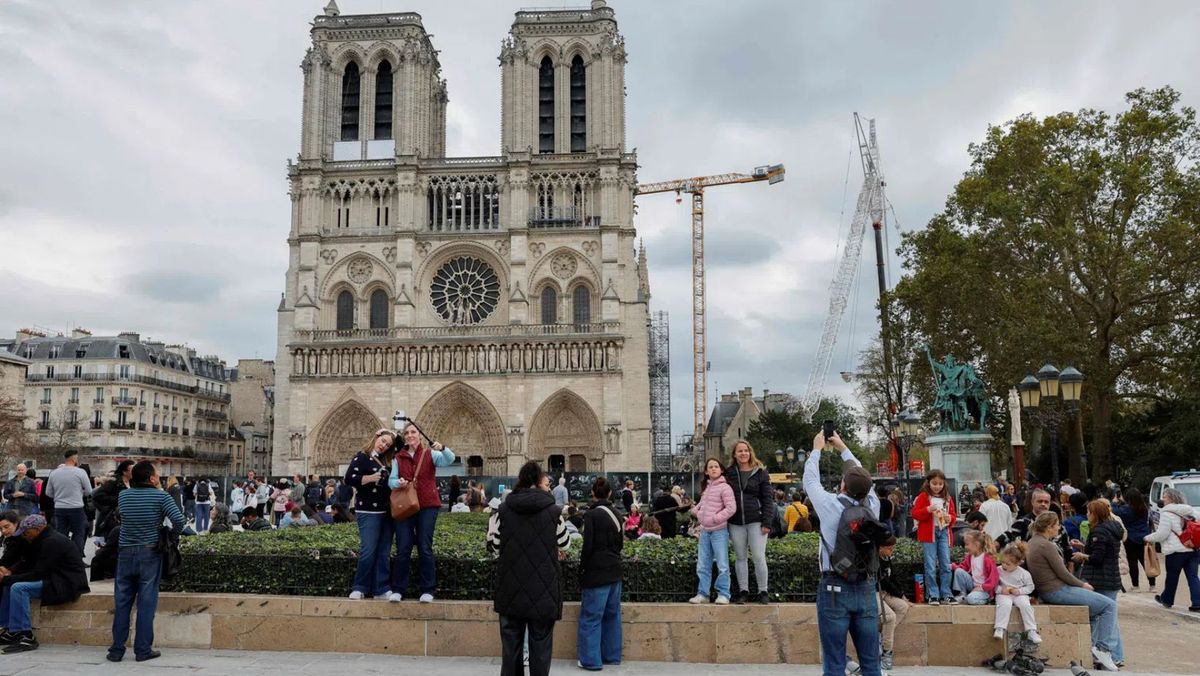 Catedrala Notre-Dame se redeschide peste o lună, la mai bine de cinci ani după incendiul devastator