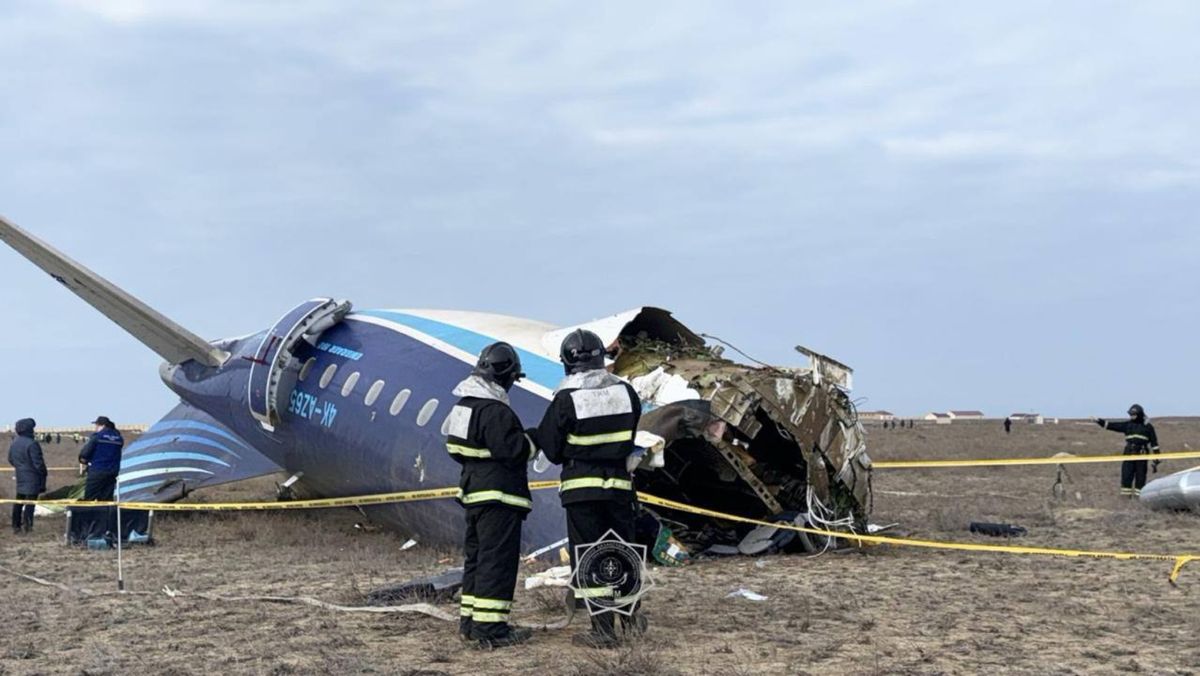 Un avion cu 69 de oameni la bord s-a prăbușit în Kazahstan