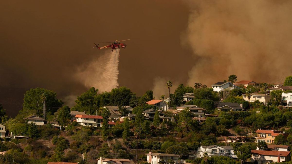 Incendii devastatoare în Los Angeles: 16 oameni au murit