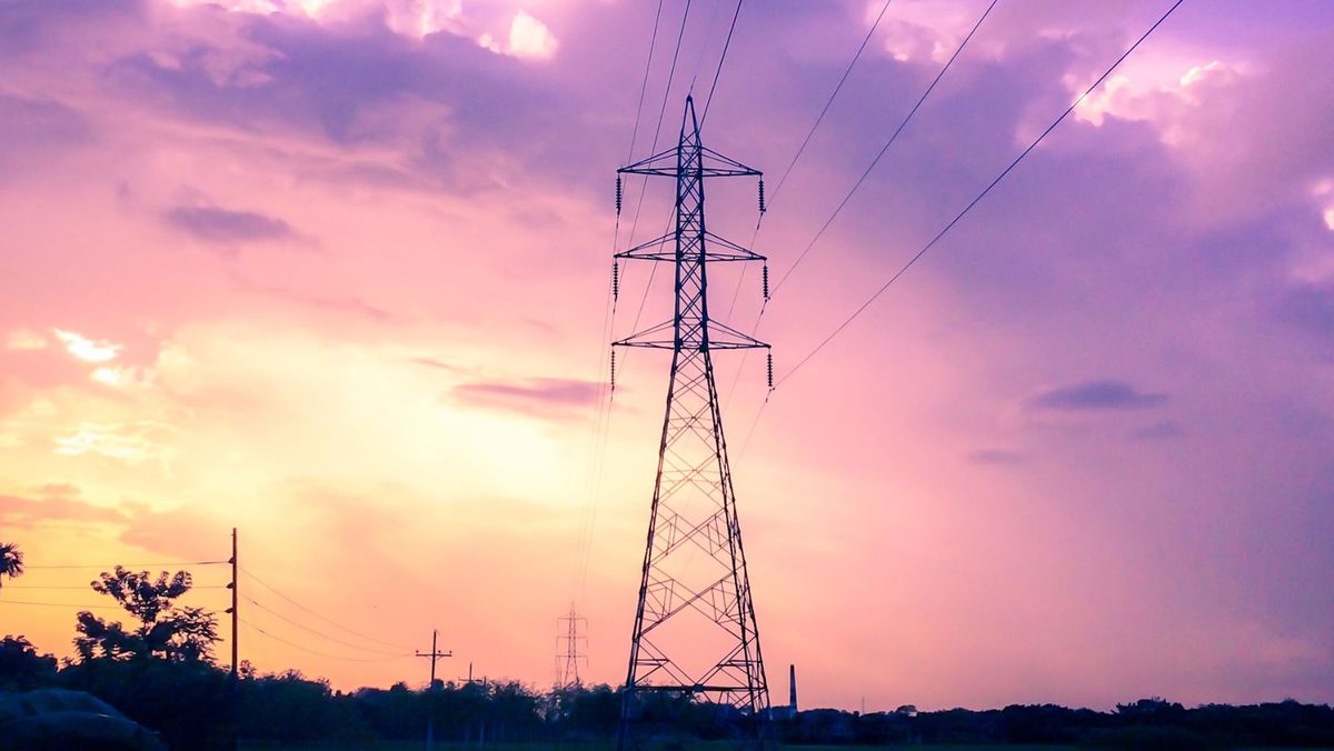 Peste 54% din consumul de energie electrică din R. Moldova, acoperit marți cu importuri din România