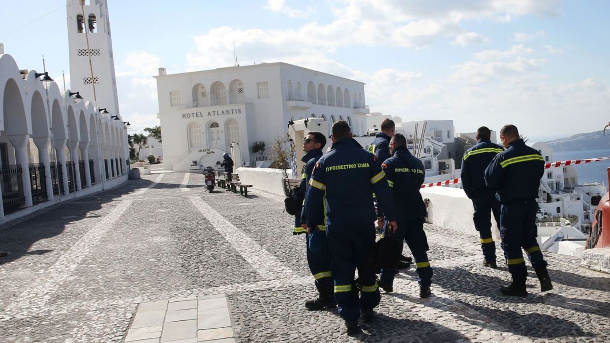 Grecia declară stare de urgență pe insula Santorini. Recomandări pentru cetățenii moldoveni