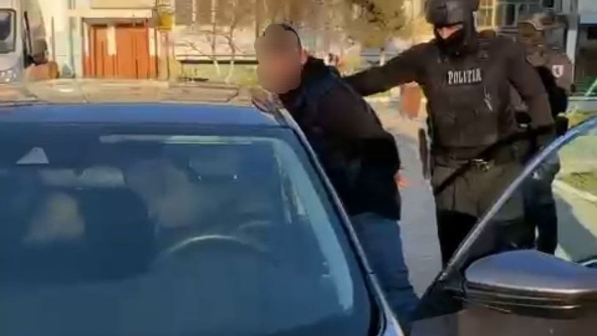 Un medic din Cimișlia a pus la cale o „afacere” infracțională cu droguri. Bărbatul a fost arestat