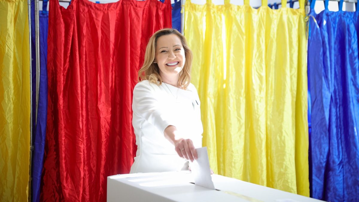 Elena Lasconi și-a anunțat demisia din funcția de președintă a Uniunii Salvați România