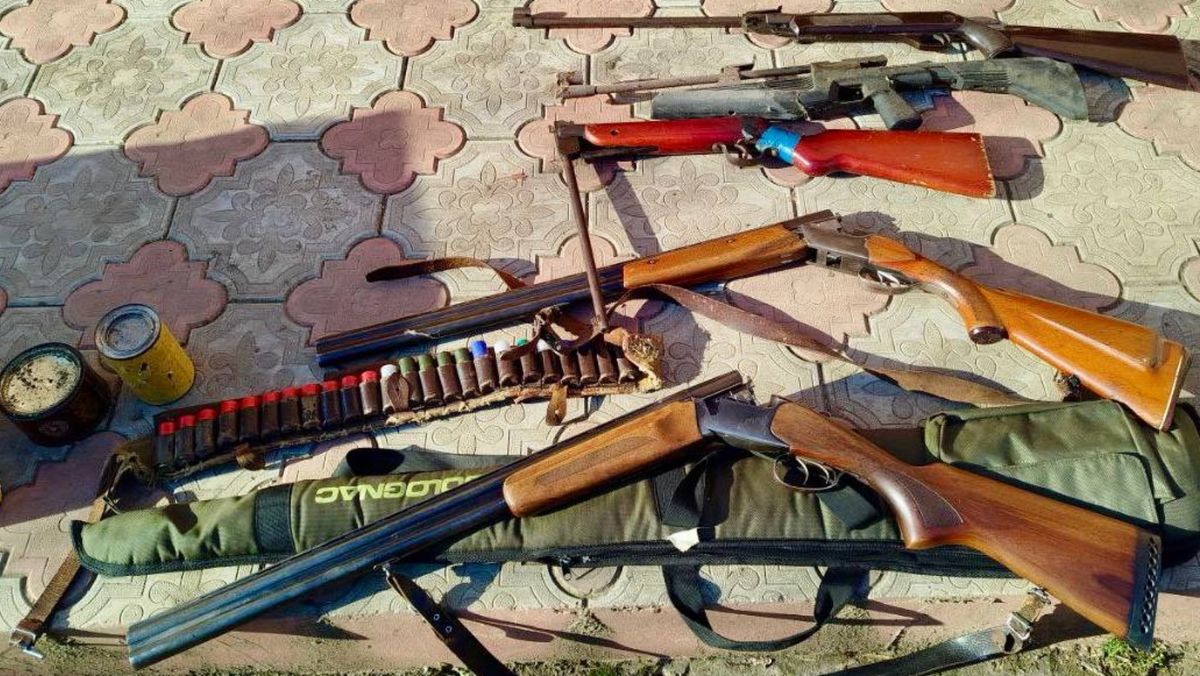Posesorii de arme, în vizorul Poliției. Au fost întocmite peste 1.000 de procese-verbale pentru contravenții