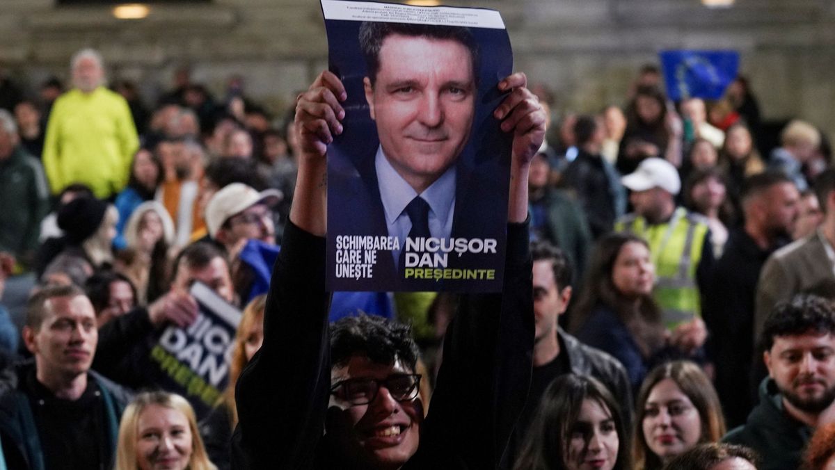 Nicușor Dan - noul președinte al României. Liderii lumii l-au felicitat pentru victoria în alegeri