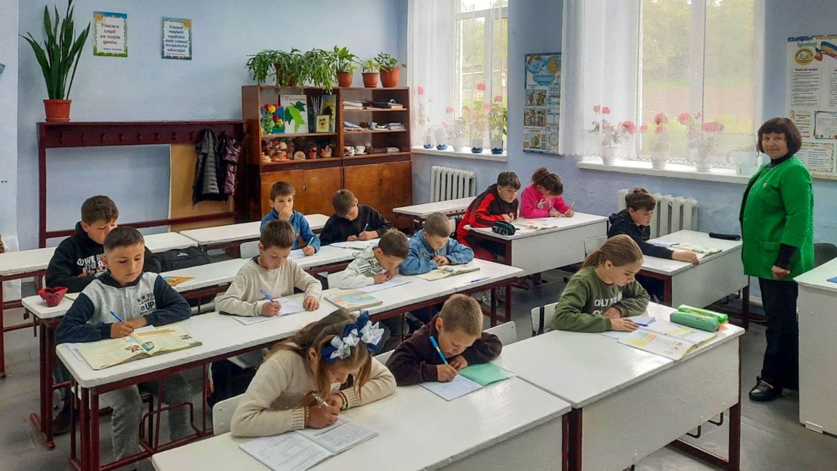 Condiții mai bune pentru zeci de mii de elevi și profesori. 46 de școli din R. Moldova vor fi renovate