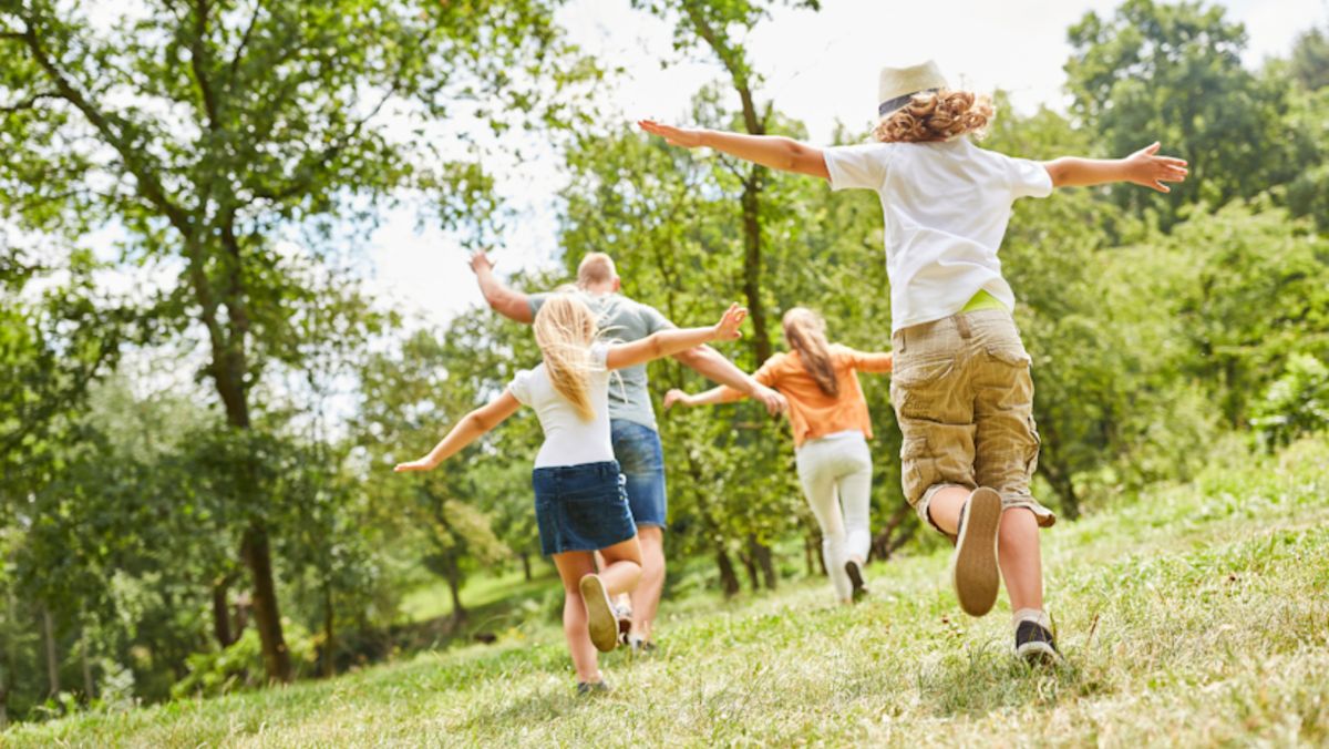 Duminică începe vacanța de vară. La ce trebuie să fie atenți părinții și copiii. Recomandări de la IGSU