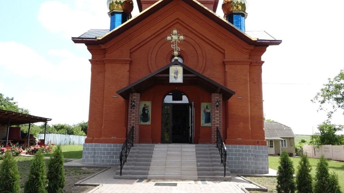 O biserică din raionul Sîngerei este restaurată cu sprijinul localnicilor: „Suntem puțini, dar cu inimi mari”